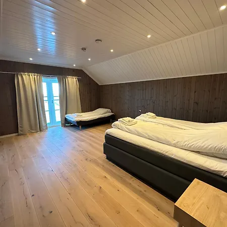 Lofoten Panorama Lodge *