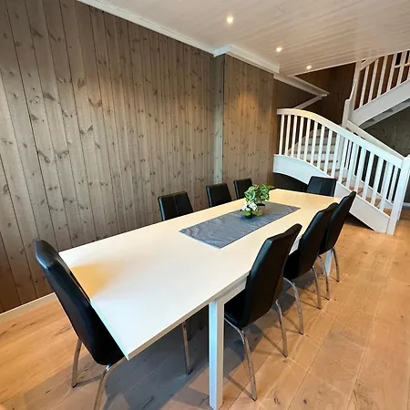 Lofoten Panorama Lodge *